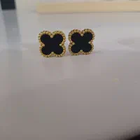 گوشواره میخی