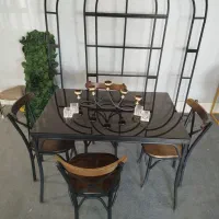 صندلی      تالاری.      لارا