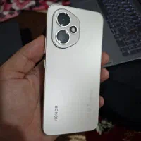آنر ۴۰۰