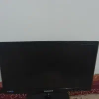 سالم فقط یه خط کوچیک داره تو عکس معلومه