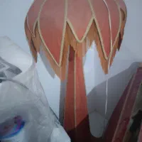 آباژور ایستاده