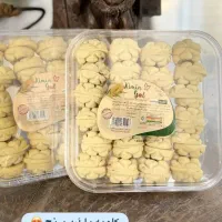 نیروی کار خانم در کارگاه شیرینی پزی ، کلمپه