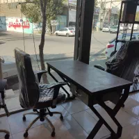 میز پذیرش و منشی