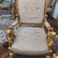 مبل مدل سلطنتی 9 نفره همراه با میز عسلی