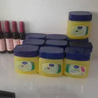 لوازم ارایشی حراج ب دلیل جمع کردن وسایل