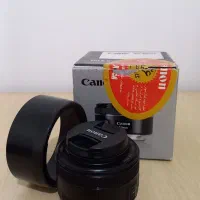 لنز ۵۰ کنون EF f/1.8 تمیز با فیلتر UV و هود