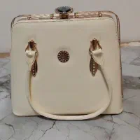 کیف مجلسی سفید جنس ورنی