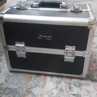 چمدون لوازم آرایشگاهی