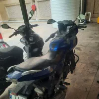 پالس ۲۲۰ مدل ۹۰