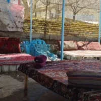 تخت  و قلیون