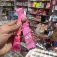 رژلب جامد در۸رنگ