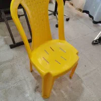 صندلی پلاستیکی
