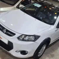 کوئیک R بی رنگ کم کار