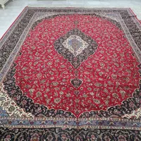 فرش قرمز