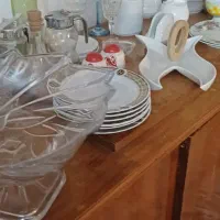 مقداری ظرف بدون لب پری  نو وتمیز