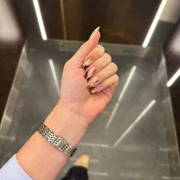 پدیکوریست، ناخن کار، دستیار ناخن حرفه ای