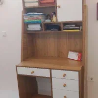 میز تحریر کتابخانه دار