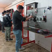آموزشگاه فنی حرفه ای