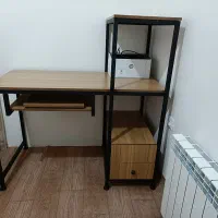 میز کامپیوتر  تحریر