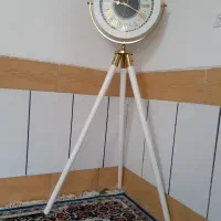 ساعت ایستاده