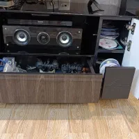 با سلام میز تلویزیون سالم و تمیز مارک بیسموت ترک|میز تلویزیون|مشهد, چهارچشمه|دیوار