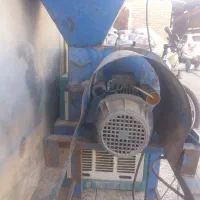 یک دسگاه آسیاب قدیمی باموتور ۳فاز|ماشین‌آلات صنعتی|کوهدشت, |دیوار