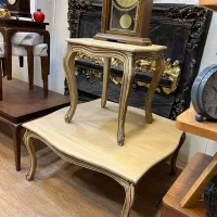 دنیای میز و گل میز،ساعت