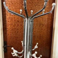 چوب لباسی|مبلمان خانگی و میز عسلی|اصفهان, باغ فدک|دیوار