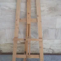 سه پایه جهت نقاشی یا تاج گل