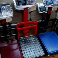 ترازو،باسکول۲۰۰کیلویی بدنه قوی کاردار(گارانتی دار)|فروشگاه و مغازه|بروجرد, |دیوار