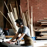 نیروی ماهر چوب و ام دی اف