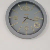 ساعت دیواری