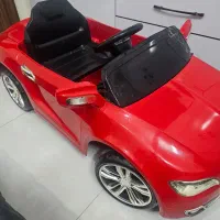 ماشین شارژی حرفه ای کاملا سالم|اسباب‌بازی بچه|اصفهان, شهرک کاوه|دیوار