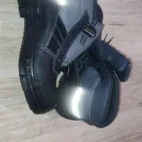 کفش ایمنی و لباس ایمنی (لباس کار)