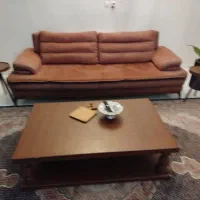 مبل تخت خوابشو میز جلو مبلی وسه عدد میز عسلی