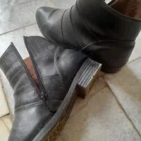 کفش خارجی|کیف، کفش، کمربند|خوی, |دیوار