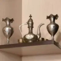 گمشده|اشیا|تهران, مدائن|دیوار