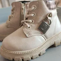 یک جفت بوت اسپرت سایز21