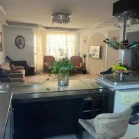 آپارتمان نود و هشت متری