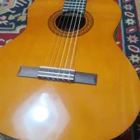 گیتار یاماها c40