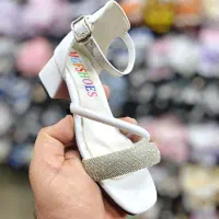 صندل پاشنه دار  دخترانه مجلسی نگین سایز ۳۰ تا ۳۷