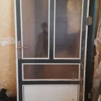 درب ورودی آلمینیوم سنگین  و درب چوبی