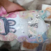 لبوبو|اسباب‌بازی بچه|شاهین‌شهر, عطار|دیوار