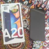 سامسونگ Galaxy A20 با حافظهٔ ۳۲ گیگابایت