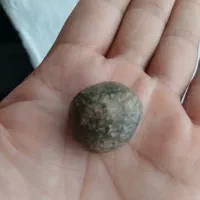 سنگ باارزش گوهر شب چراغ.