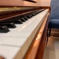 فروش پیانو آکوستیک یاماها M1
