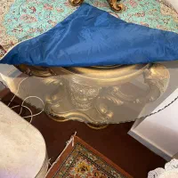 میز گرد شیشه ای