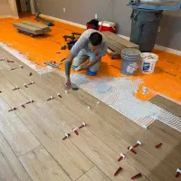 سرامیک کار کاشی کار استخر عایق تعمیرات سیمانکار