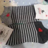 ۱۲ جفت جوراب زنانه یکجا به فروش میرسد جفتی ۲۰ تومن