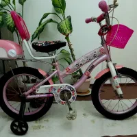 دوچرخه ۱۶ دخترانه درحدنو بسیار تمیز مناسب کادو